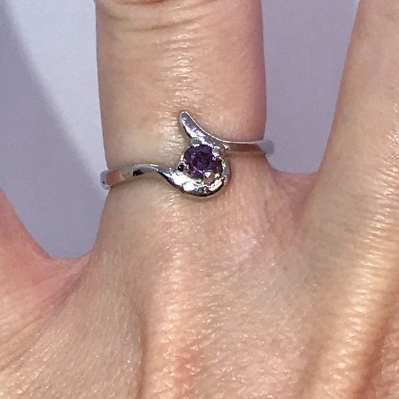 Amethyst Cz Purple U Shaped Ring, Size 5 1/2 - Picture 8 of 8